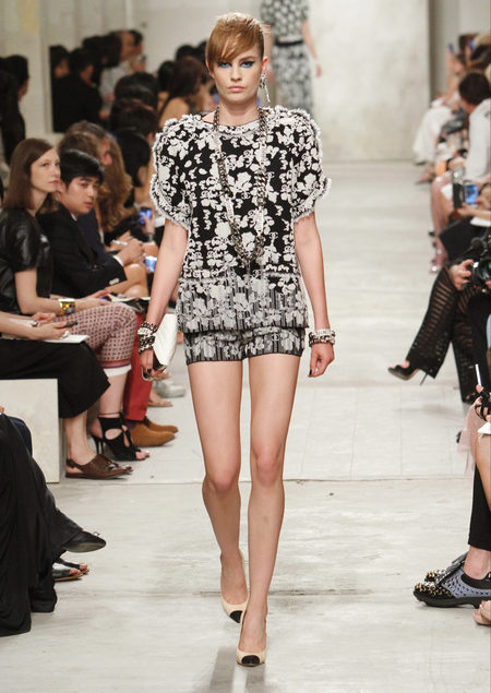 chanel_067_1366_450x675.jpg