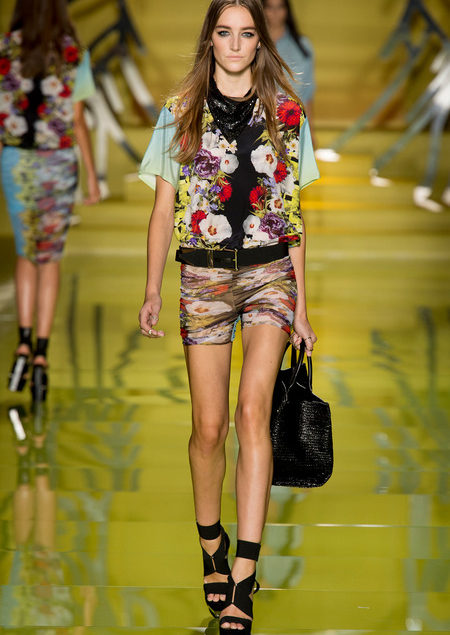 look30versacess14.jpg look30versacess14.jpg