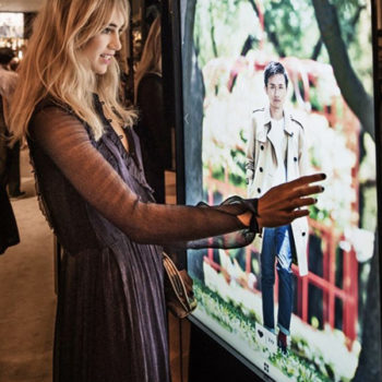 burberry-celebrates-the-art-of-the-trench-in-taipei_1.jpg