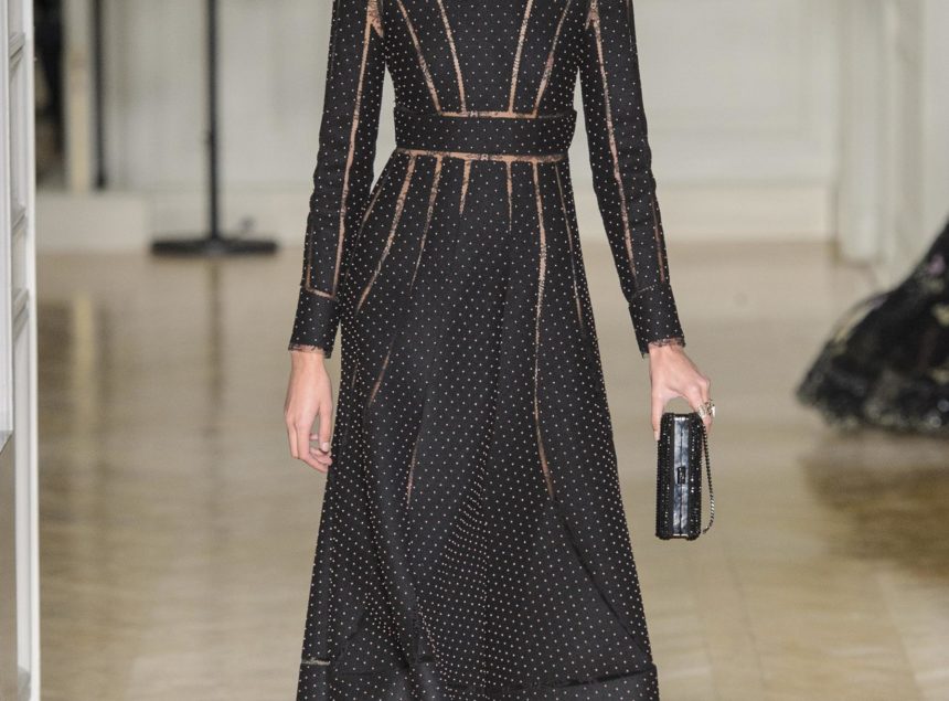defile-valentino-automne-hiver-2017-2018-paris-look-52.jpg defile-valentino-automne-hiver-2017-2018-paris-look-52.jpg