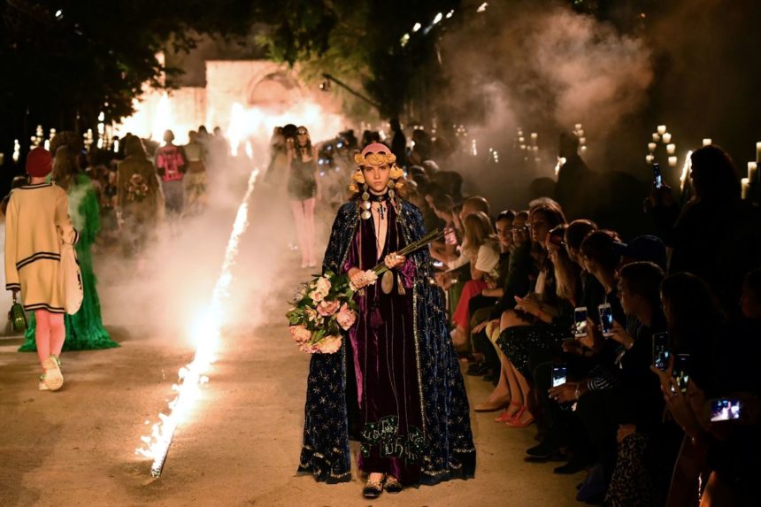 gucci-cruise-2019-review-2.jpg gucci-cruise-2019-review-2.jpg