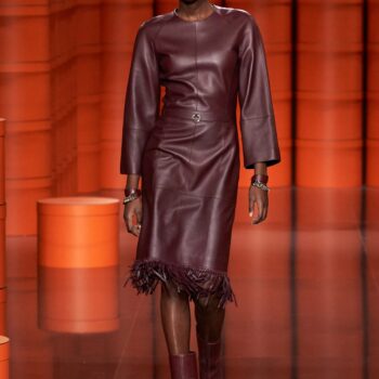 Cuir Impeccable Sur Fond De Boîtes Hermès pour l’AH 2021