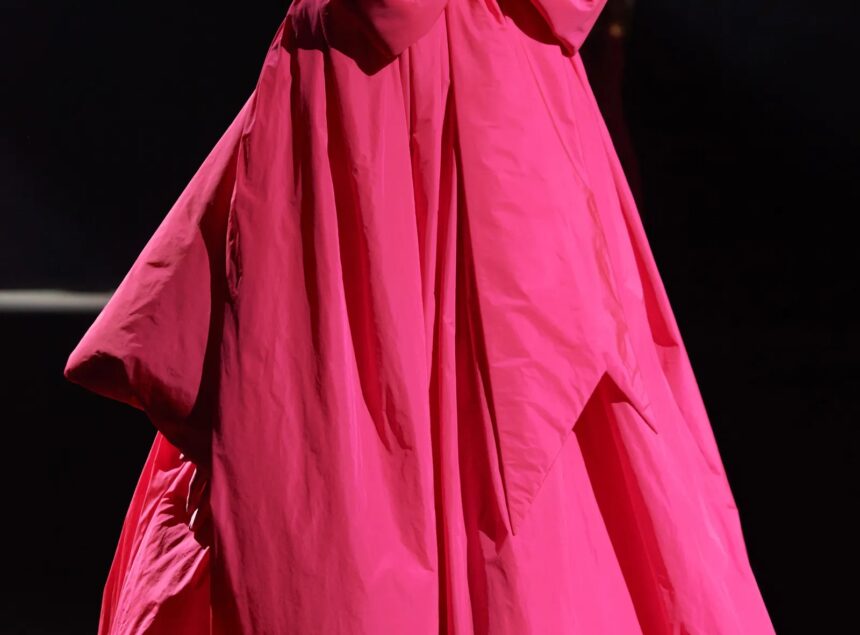 00012-AZFactory-DETAILS-Spring-22-Paris-credit-gorunway AZ Factory: Bow, Volume and Tribute Collection