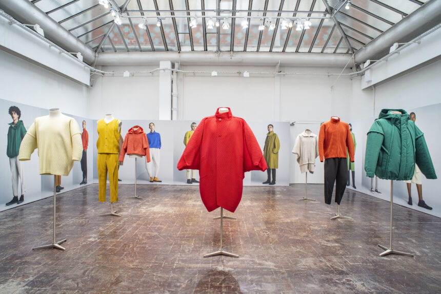 Homme Plissé: La Collection Miyake AH 2022