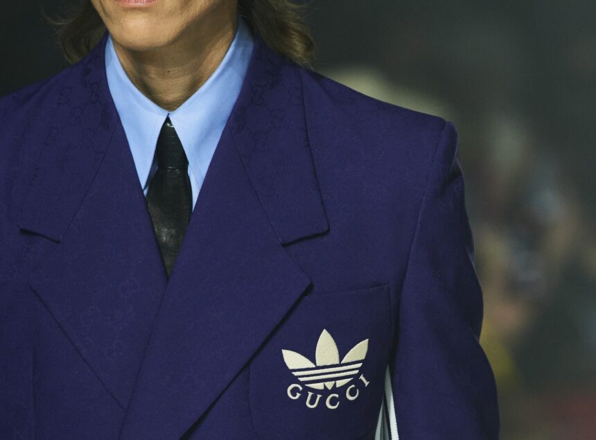 00011-gucci-fall-2022-details-ready-to-wear-credit-gorunway GG Supreme Canvas, Adidas and the Gucci Exquisite A/W 2022 Collection