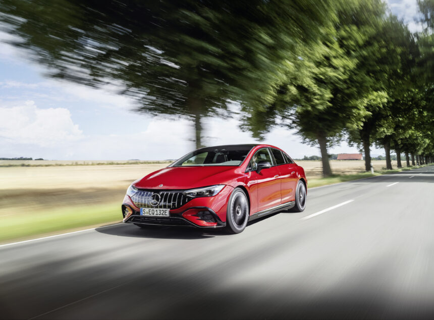 New Mercedes-AMG EQE 53: The electric at the service of sportiness