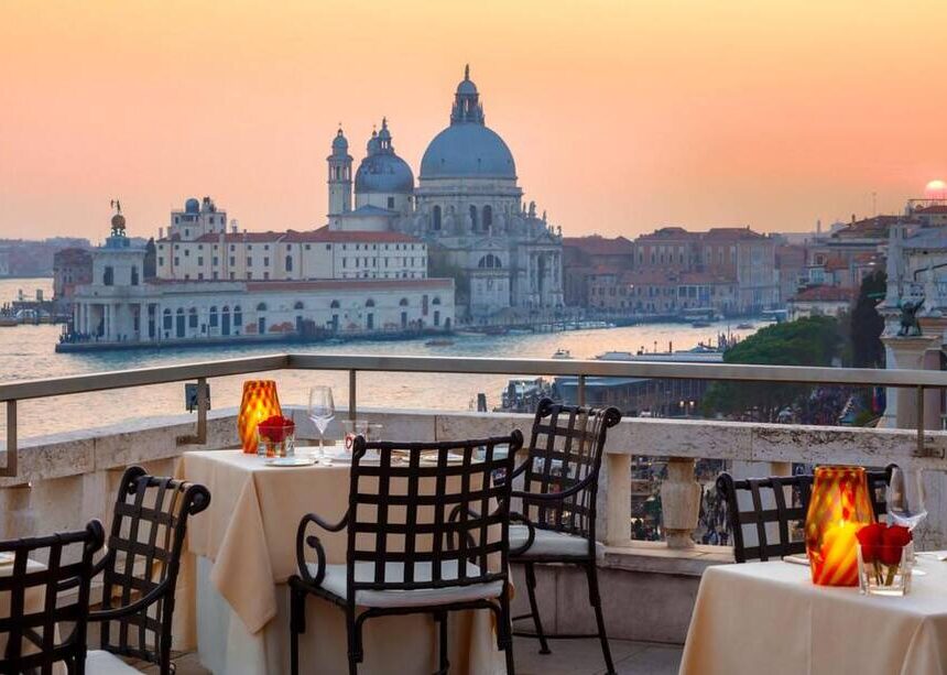 Image920x600 Venice: Iconic Restaurants