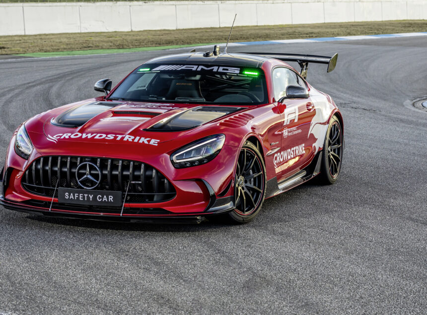 Neues Official FIA F1 Safety Car™ und Medical Car™ von Mercedes-AMG für die FIA Formel 1™New Official FIA Safety Car™ and Medical Car™ from Mercedes-AMG for FIA Formula 1™ Mercedes-AMG GT Black Series: It becomes a Formula 1 Safety Car