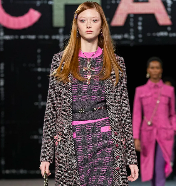 Chanel Tweed: Homage to signature pattern at FW 2022