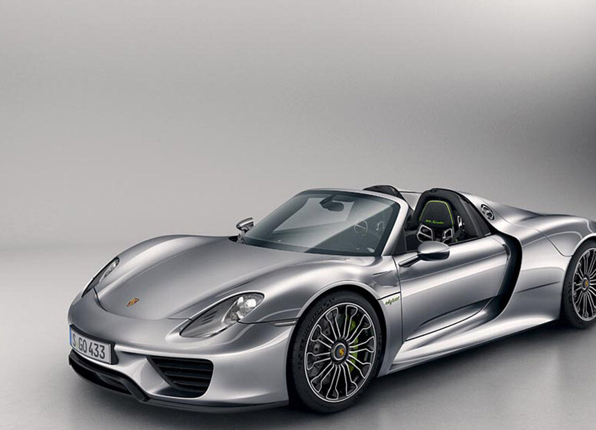 Porsche 918 Spyder: the icon of modern hypercars?