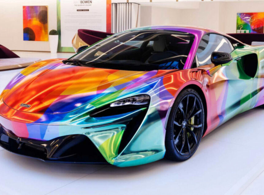 In Dubai, a McLaren Artura Becomes a masterpiece