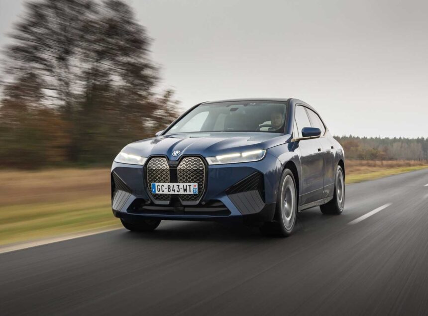 BMW iX : The Light Embodied Eletric