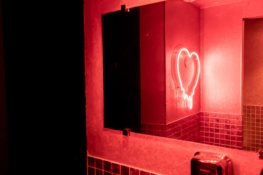 INTERVIEW : Chez Moune, L&rsquo;adresse Iconique Parisienne Rouvre Ses Portes