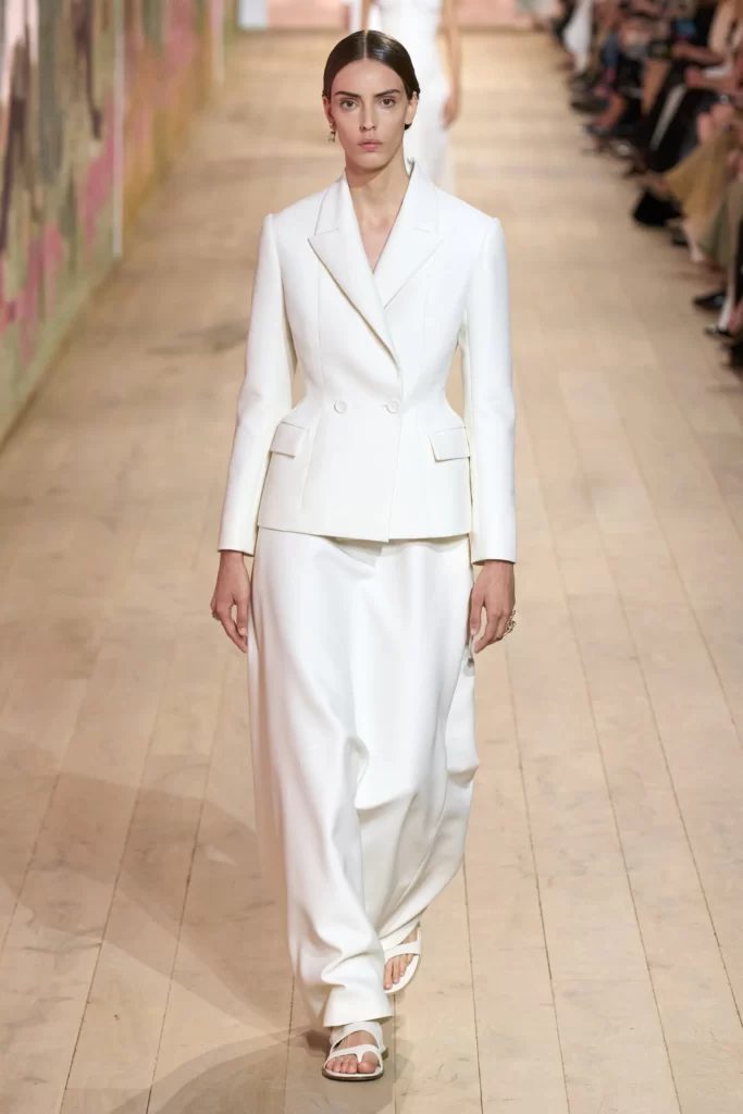 Paris Haute Couture Hiver 2023 : Jour 1 Dior haute couture