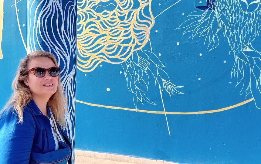Delphine Delas: Entre Mythologie et Murales Urbaines