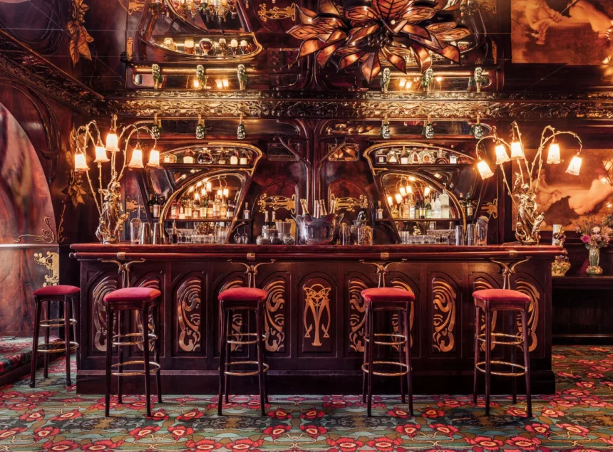 Maxim’s Bar À Champagne Éphémère