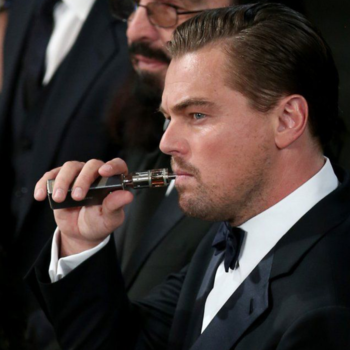 di-caprio-vape-1024x1024 Les bonnes pratiques pour bien se sevrer du tabac grâce à la cigarette électronique