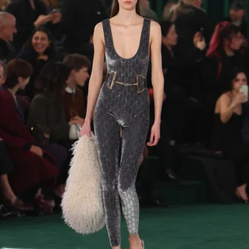 le-defile-gucci-automne-hiver-2025-2026-fashion-week-milan17-1 Milan Fashion Week : Quand Les Maisons Iconiques Réinventent Leurs Codes