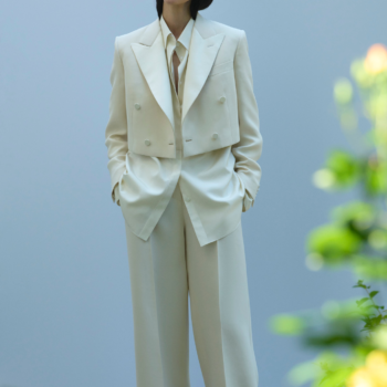 691b9ee557f50-brioni-spring-25-mfw-ctsy-004 À Paris, le Tailleur Féminin Renaît Comme une Icône