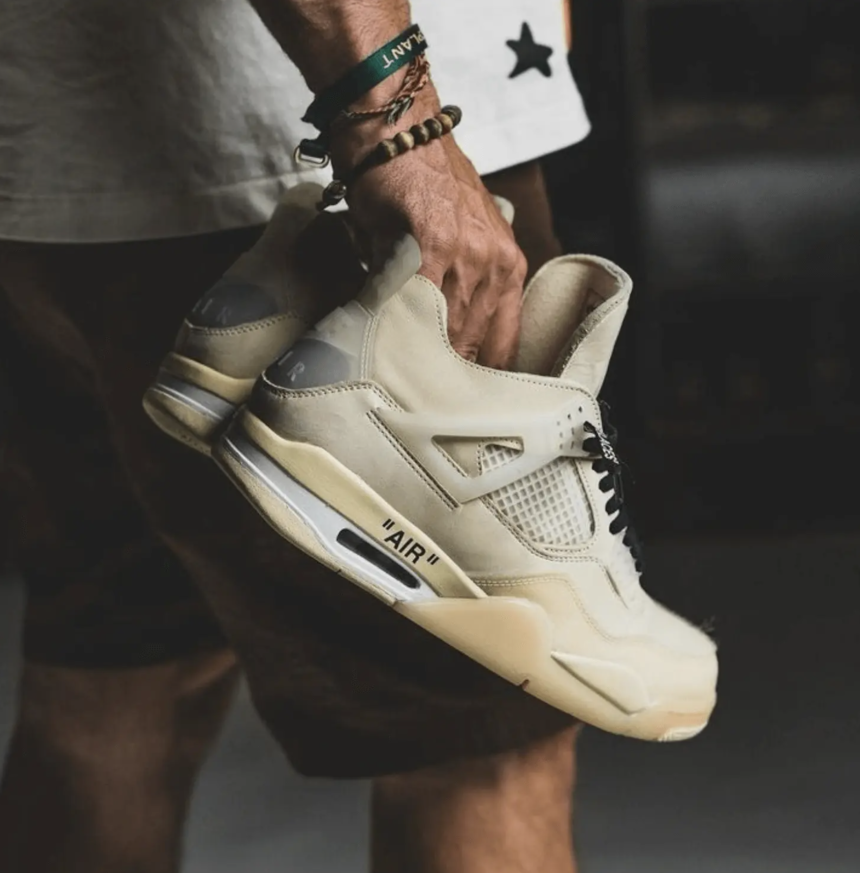 69bd4250a6b2f476982398 Jordan 4 : bien choisir sa pointure