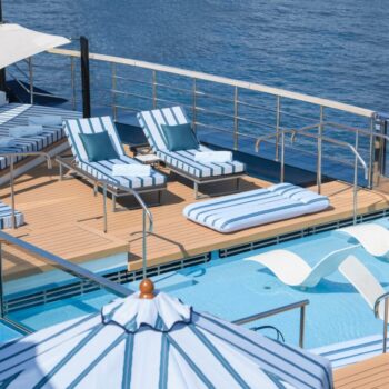 The_Ritz_Carlton_Yacht_Collection_x_Ginori_1735_Collaboration-pool-house-1024x768 Ginori 1735 Embarque Avec The Ritz-Carlton Yacht Collection