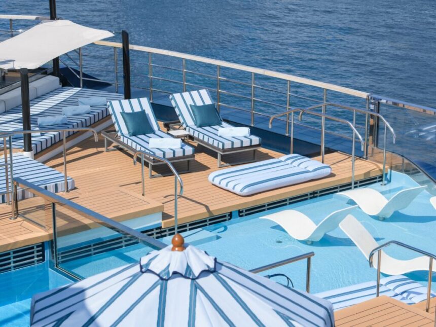 The_Ritz_Carlton_Yacht_Collection_x_Ginori_1735_Collaboration-pool-house-1024x768 Ginori 1735 Embarque Avec The Ritz-Carlton Yacht Collection