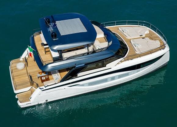 images (3) Prestige Yachts M7 : Le Luxe Prend Le Large