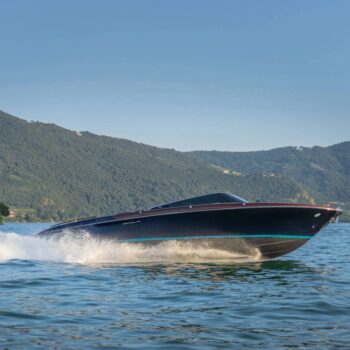 Riva Aquariva Special en navigation, canot de jour italien de 10,07 mètres