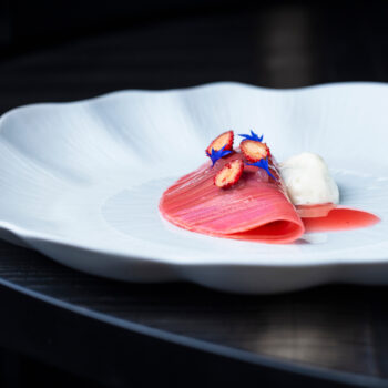 Dessert à la rhubarbe de Cédric Burtin