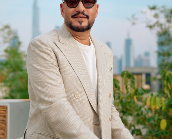 Portrait d’Abdulla Ajmal, dirigeant de la maison Ajmal Dubai